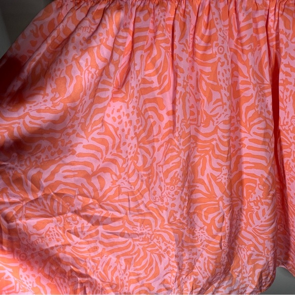 Lilly Pulitzer Vibrant Coral and Pink Dress with Giraffe & Leaf Design - Picture 3 of 13